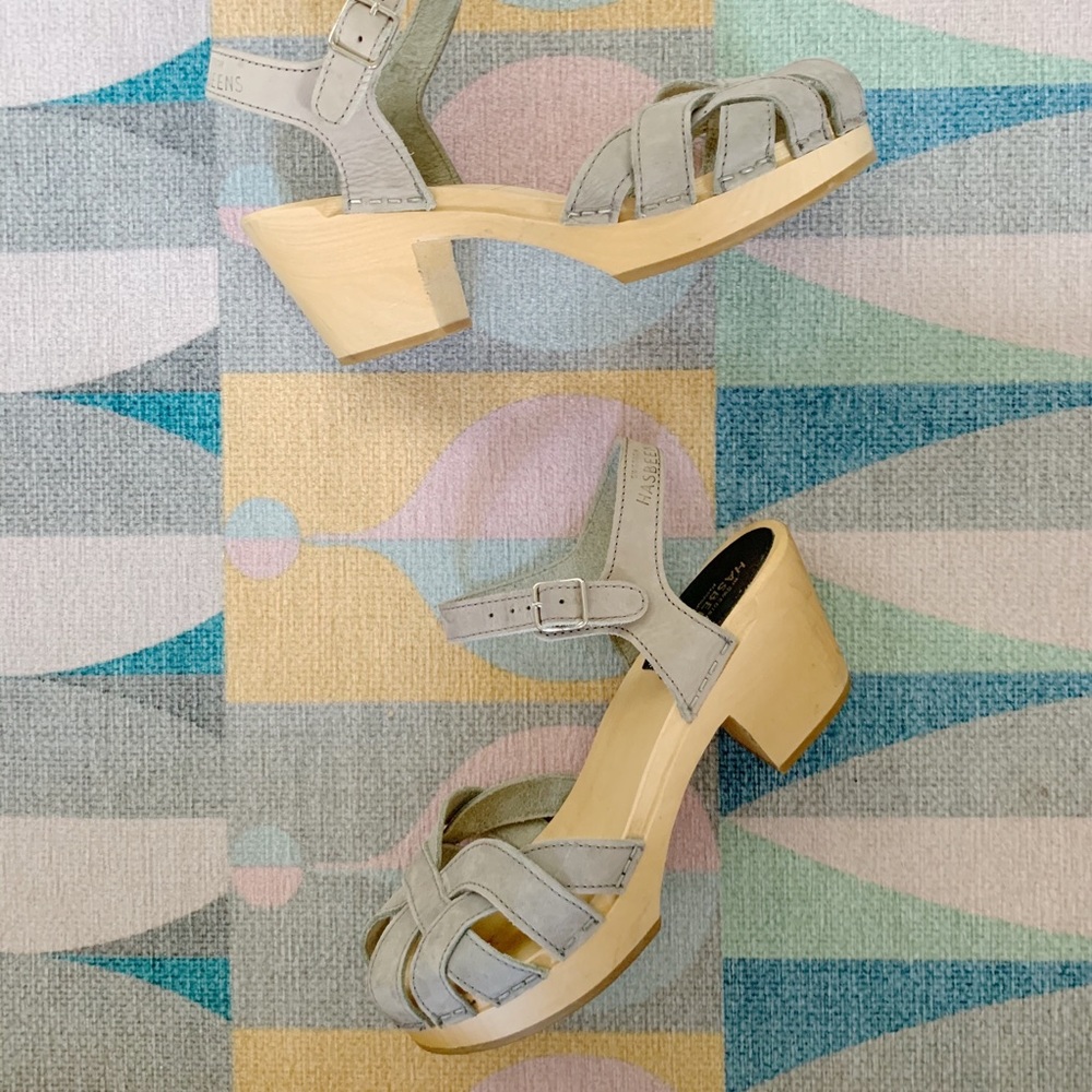 Swedish Hasbeens Pearl High Gray Clogs Size 7